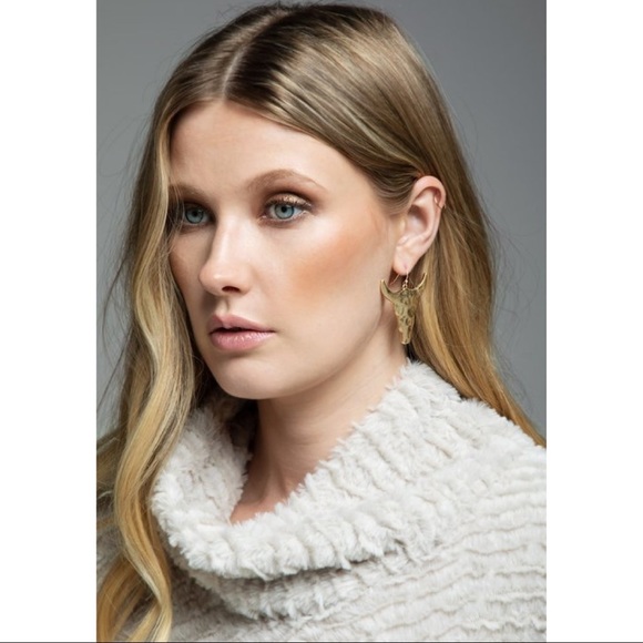 Bull Head Gold Earrings - Picture 3 of 3